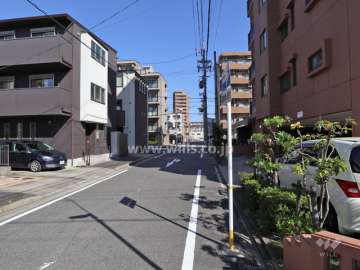 敷地西側前面道路
