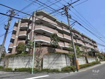 パークハウス徳川山町の外観（南西側から）