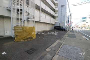 敷地内北側駐車場（屋外平面式）