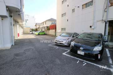 敷地内南側駐車場（屋外平面式）