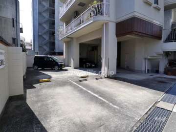 敷地内駐車場（屋外・屋内平面式）