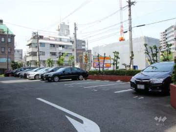 シャンボール千種の外観（南側から）