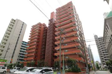 シャンボール千種の外観（北西側から）