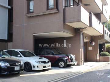 敷地内駐車場（屋外平面式）
