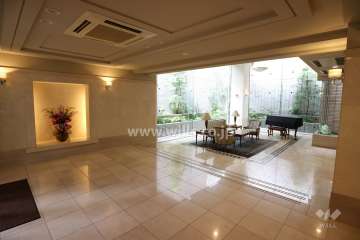 エントランスホール