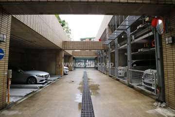 敷地内駐車場（屋内機械式）