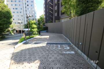 駐輪場の出入口