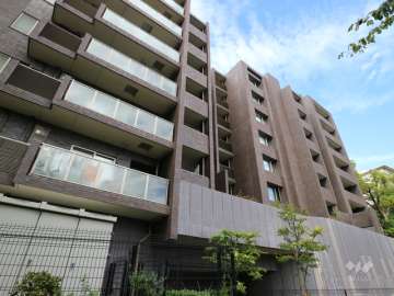 グランドヒルズ覚王山法王町松風の邸の外観（東側から）