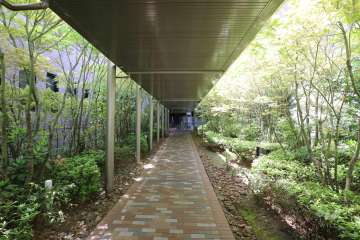 池下駅までの通路