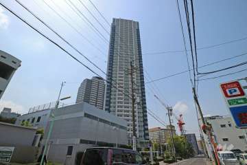 グランドメゾン池下ザ・タワーの外観(北東側から)