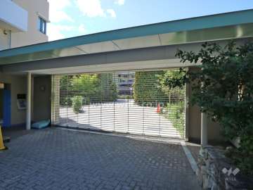 駐車場出入り口（リングシャッター付き）