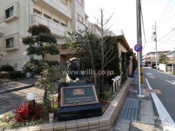 マンションの銘板