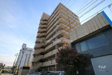 ライオンズマンション京命の外観（北西側から）