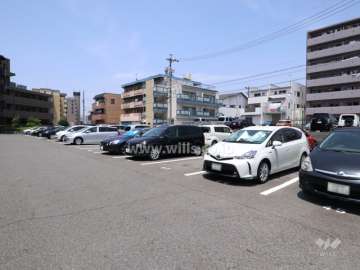 敷地内駐車場(屋外平面式)