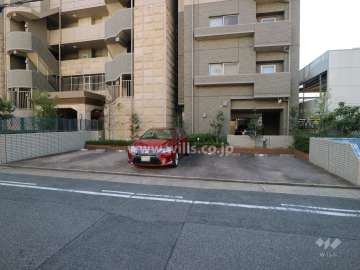 敷地内駐車場（屋外平面式）