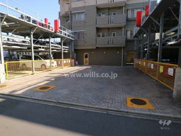 屋外駐車場出入口