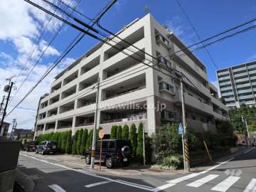 ライオンズ東山レジデンスの外観(南東側から)