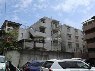 ライオンズマンション本山の外観（北西側から）