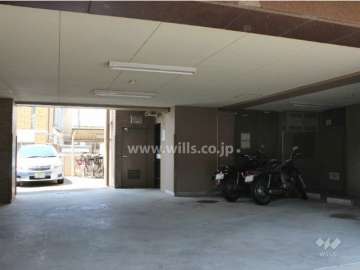 敷地内駐車場（屋外平面式）