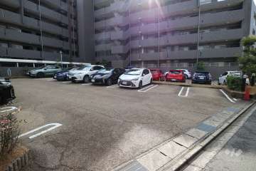 敷地内駐車場（屋外平面式）