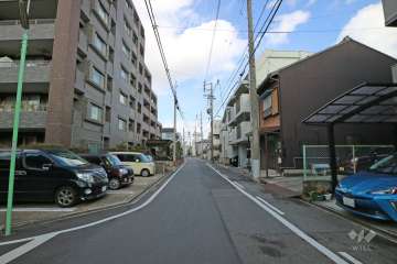 敷地東側の前面道路