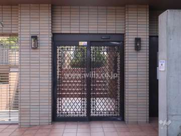 エントランス（正面）