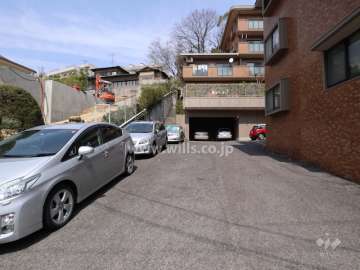 敷地内駐車場（屋外平面式・屋内平面式）