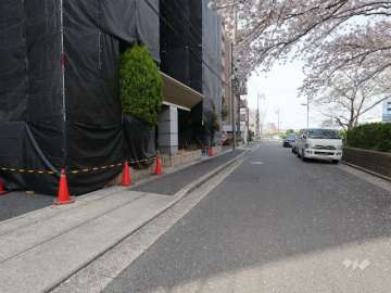 敷地北側の前面道路