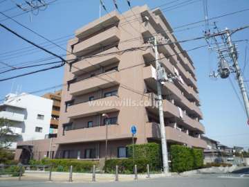 コスモ豊中曽根参番館の外観（南西側から）