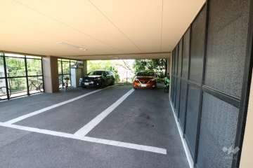 敷地内駐車場（屋内平面式）