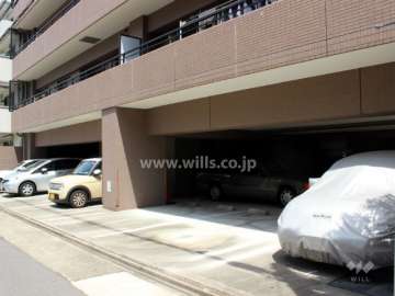 敷地内駐車場（屋外平面式）