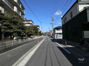 敷地東側前面道路