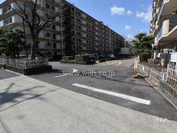 駐車場出入り口