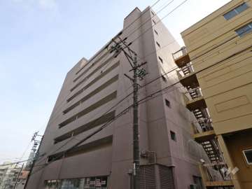 覚王ハイツの外観(北西側から)