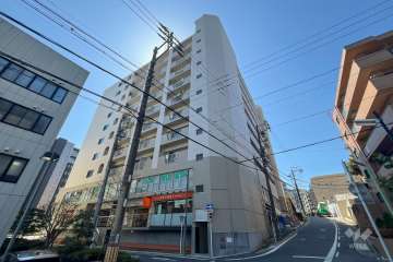 覚王ハイツの外観(北東側から)