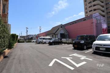 敷地内駐車場（屋外平面式）