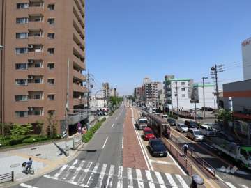 敷地南側前面道路