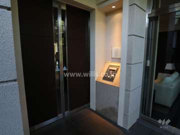 駐車場出入り口