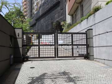 敷地内駐車場（平面自走式）