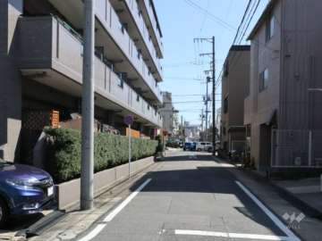 敷地南側前面道路