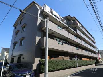 サンマンションアトレ春岡通の外観(南側から)