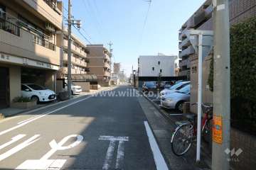 敷地北側の前面道路