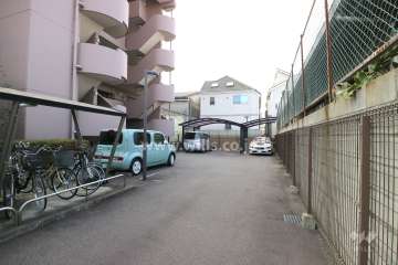 敷地内駐車場（屋外平面式）