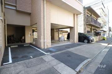 敷地内駐車場（屋外平面式・屋内機械式）