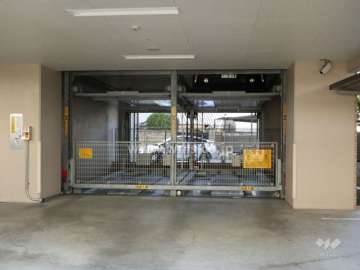 敷地内駐車場(屋内機械式)