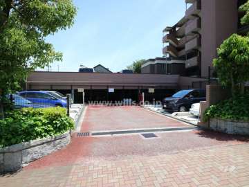 敷地内駐車場（屋外平面式）