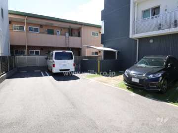 敷地内駐車場（屋外平面式）