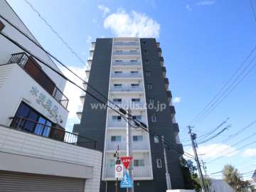 プリオール千種新西の外観（東側から）