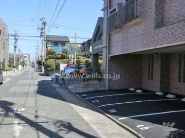 敷地西側前面道路