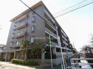 プレシアスコート本山の外観（北側から）